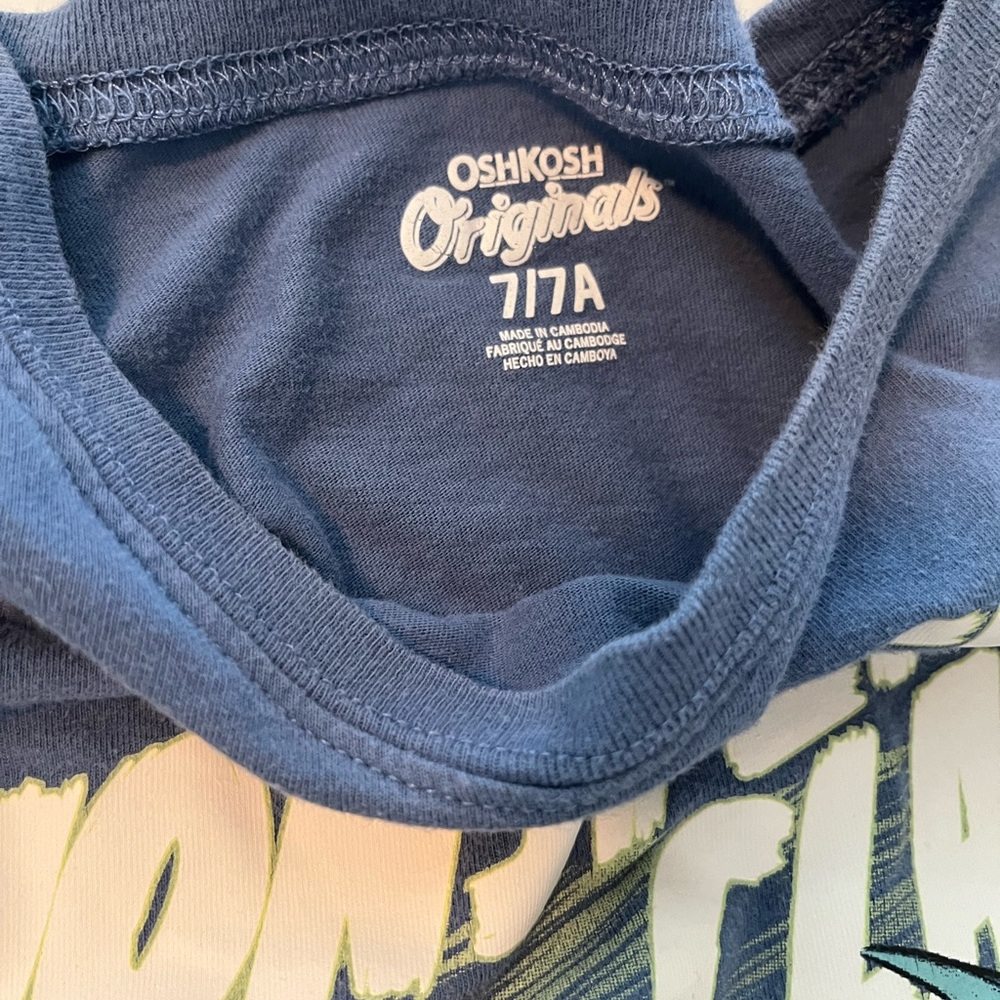 Two Long Sleeve Shirts. Size 7. Great Condition. - Picture 5 of 5